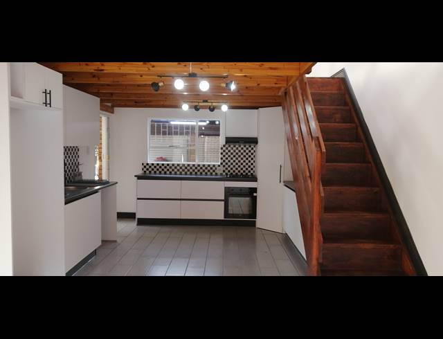 2 BEDROOM SIMPLEX RENTED IN SUNDOWNER